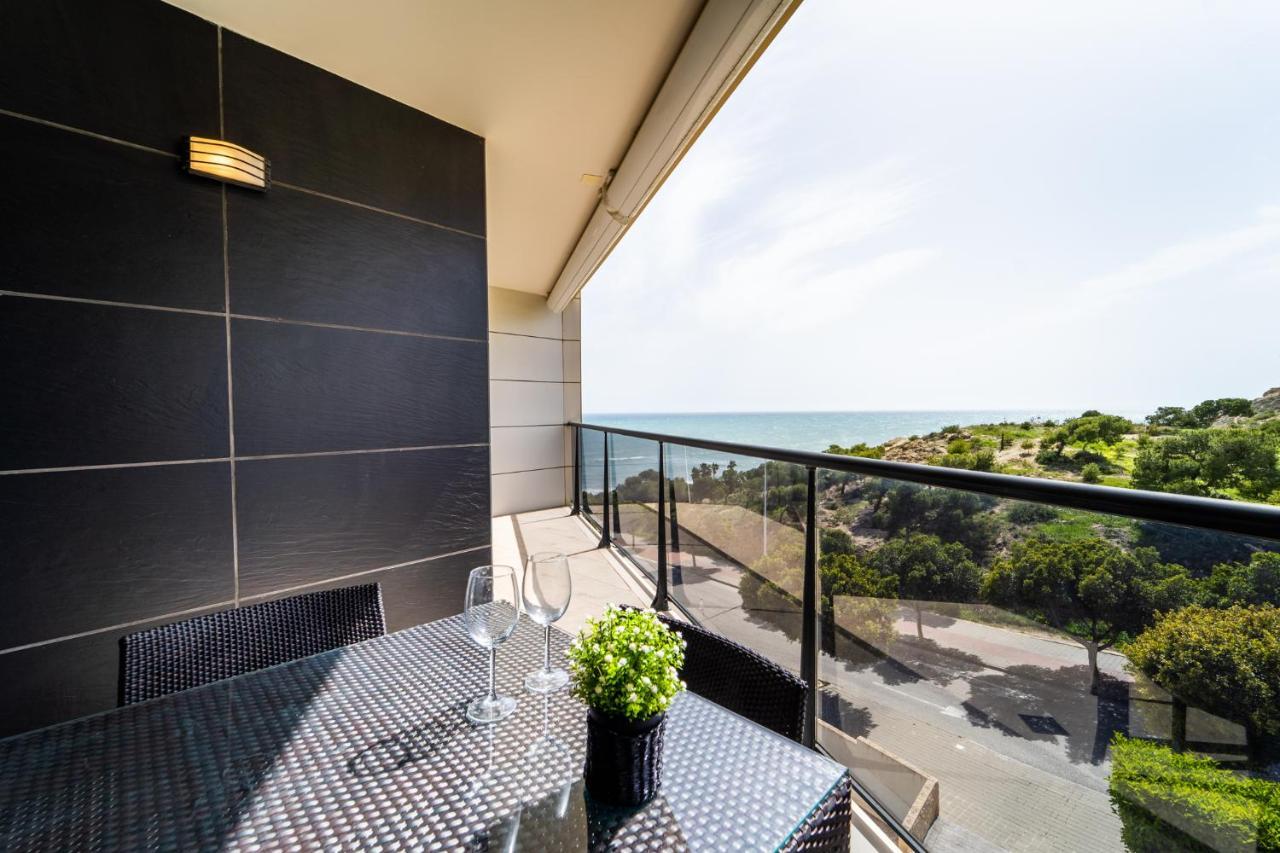 Primera línea de mar con piscina, gimnasio y parking 2 hab y 2 baños Villajoyosa  Exterior foto