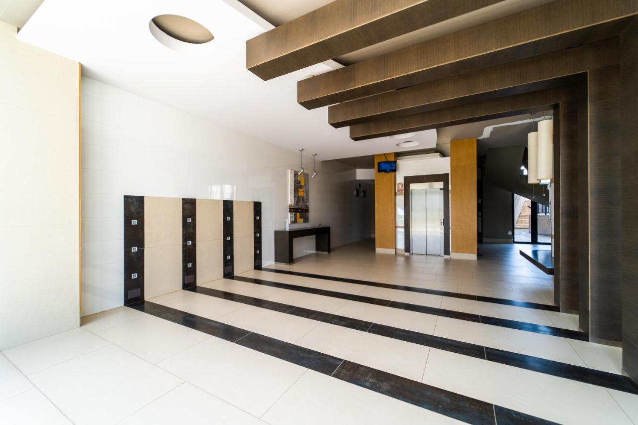 Primera línea de mar con piscina, gimnasio y parking 2 hab y 2 baños Villajoyosa  Exterior foto