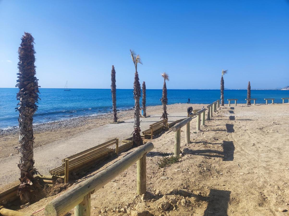 Primera línea de mar con piscina, gimnasio y parking 2 hab y 2 baños Villajoyosa  Exterior foto